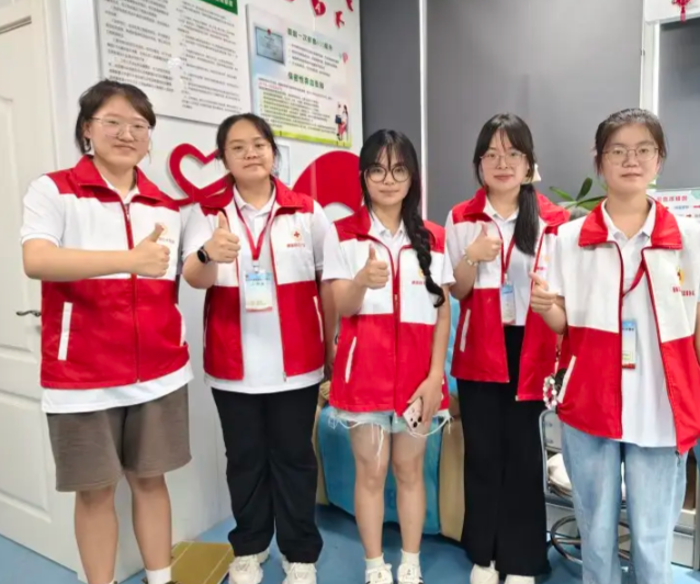 跨龄沟通让教师意外的是小学生们对活动的热心远超预期 跨龄沟通让教师意外的是小学生们对活动的热心远超预期